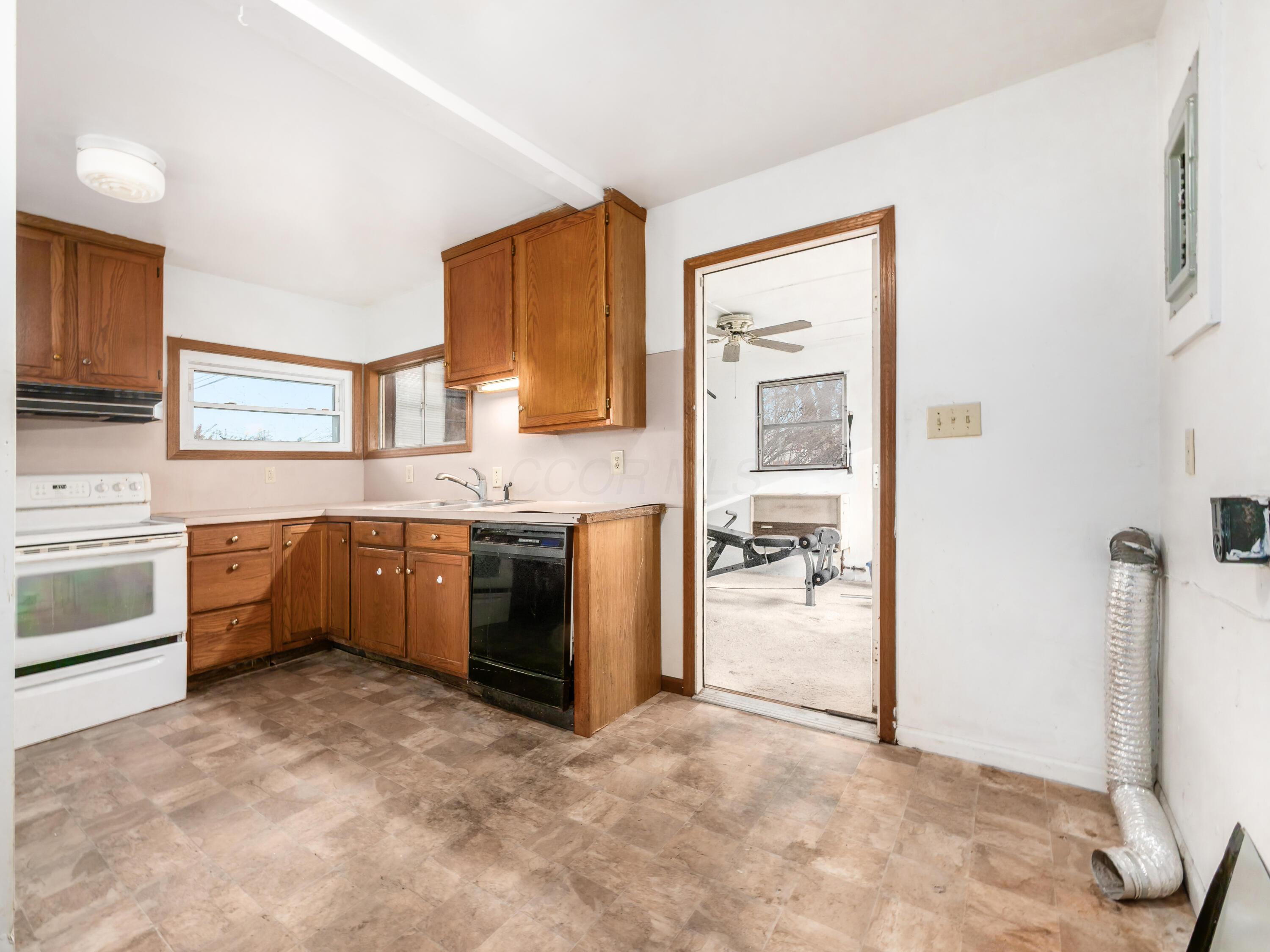 936 Elaine Road, Columbus, Ohio image 8