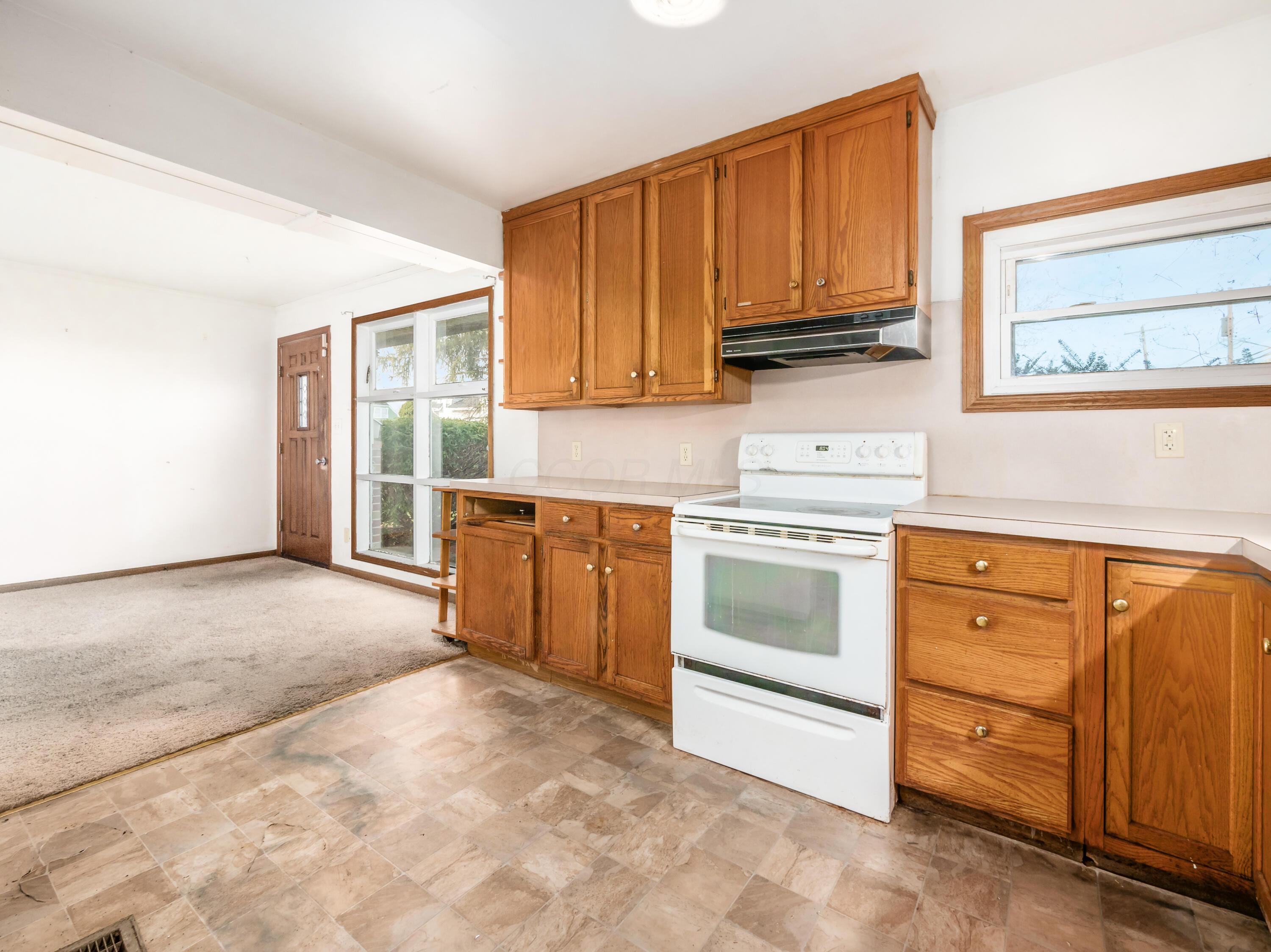 936 Elaine Road, Columbus, Ohio image 7