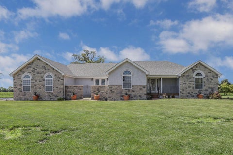 Photo of 5860 Gregg Road, West Jefferson, OH 43162 (MLS # 226023569)
