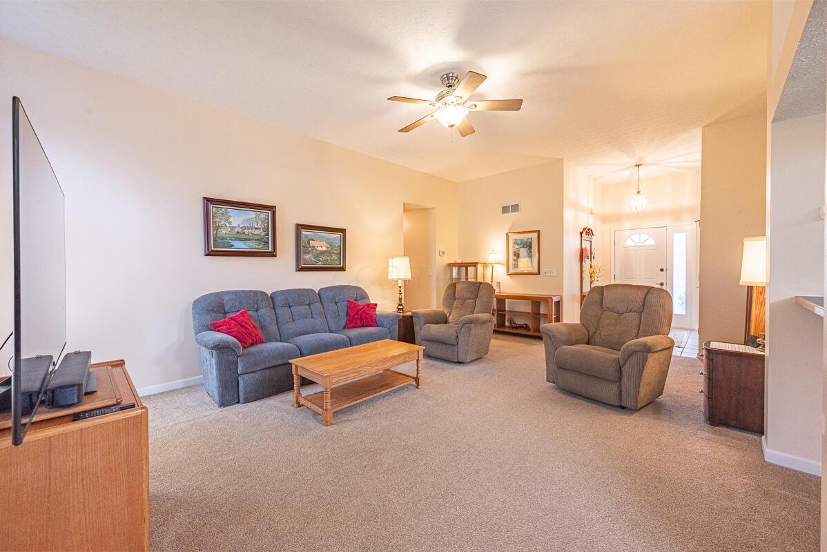 4378 Brickwood Drive, Hilliard, Ohio image 11