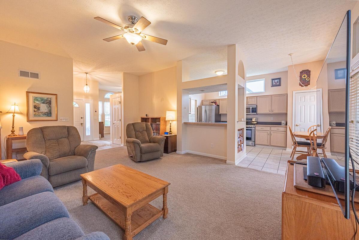 4378 Brickwood Drive, Hilliard, Ohio image 10