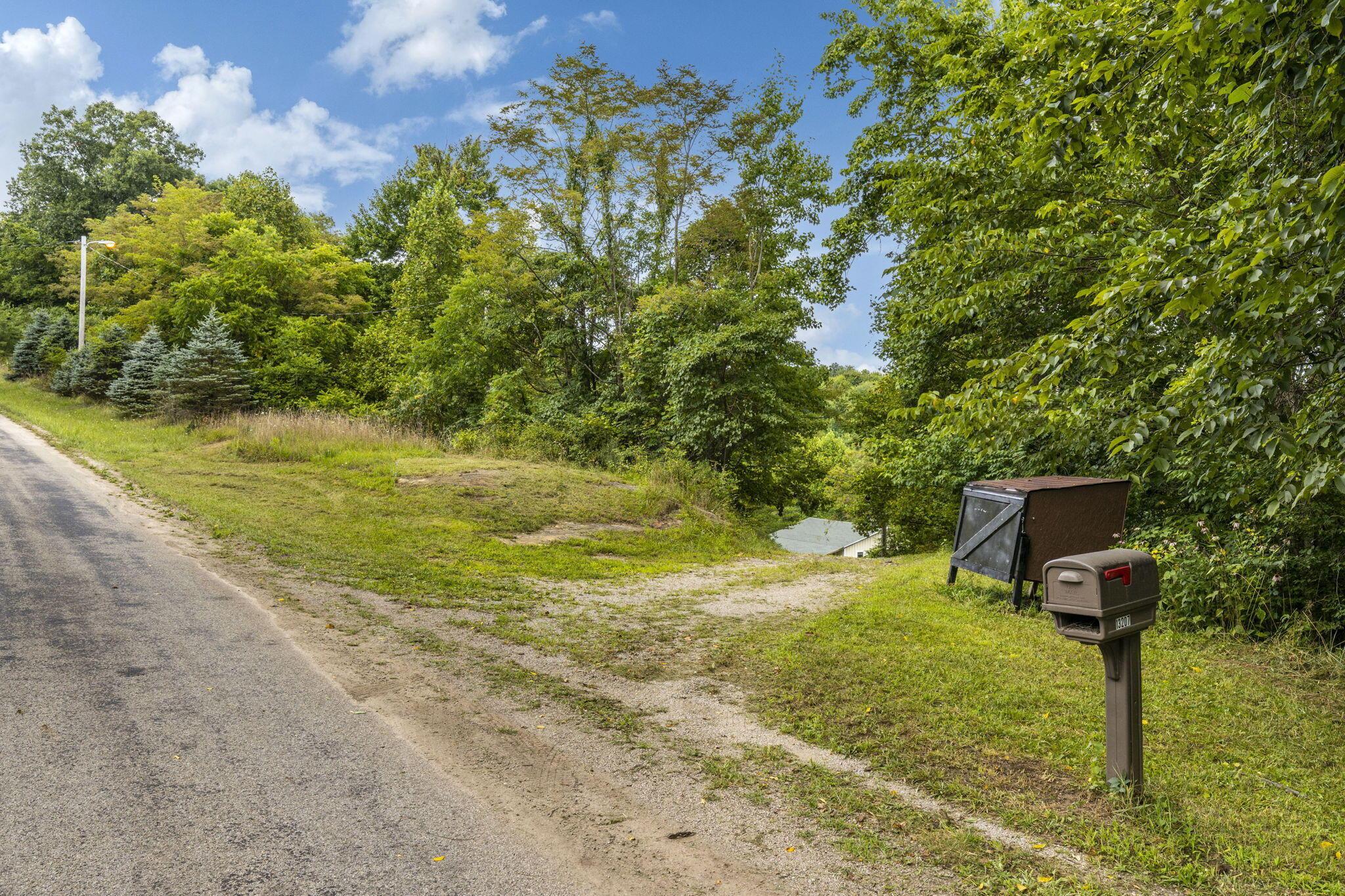 13207 Clapper Hollow Road, Rockbridge, Ohio image 33