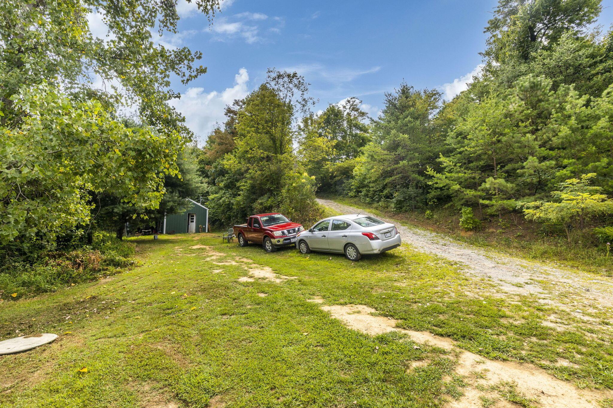 13207 Clapper Hollow Road, Rockbridge, Ohio image 26