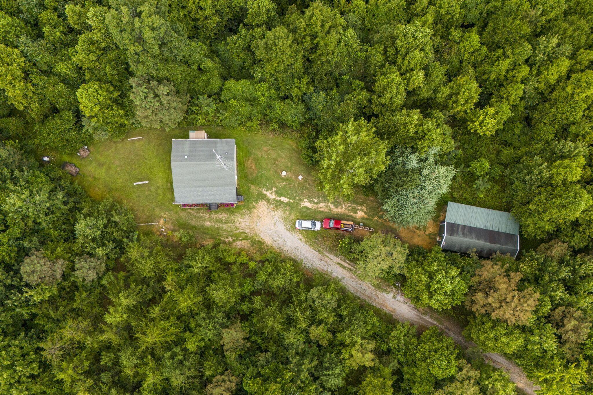 13207 Clapper Hollow Road, Rockbridge, Ohio image 37