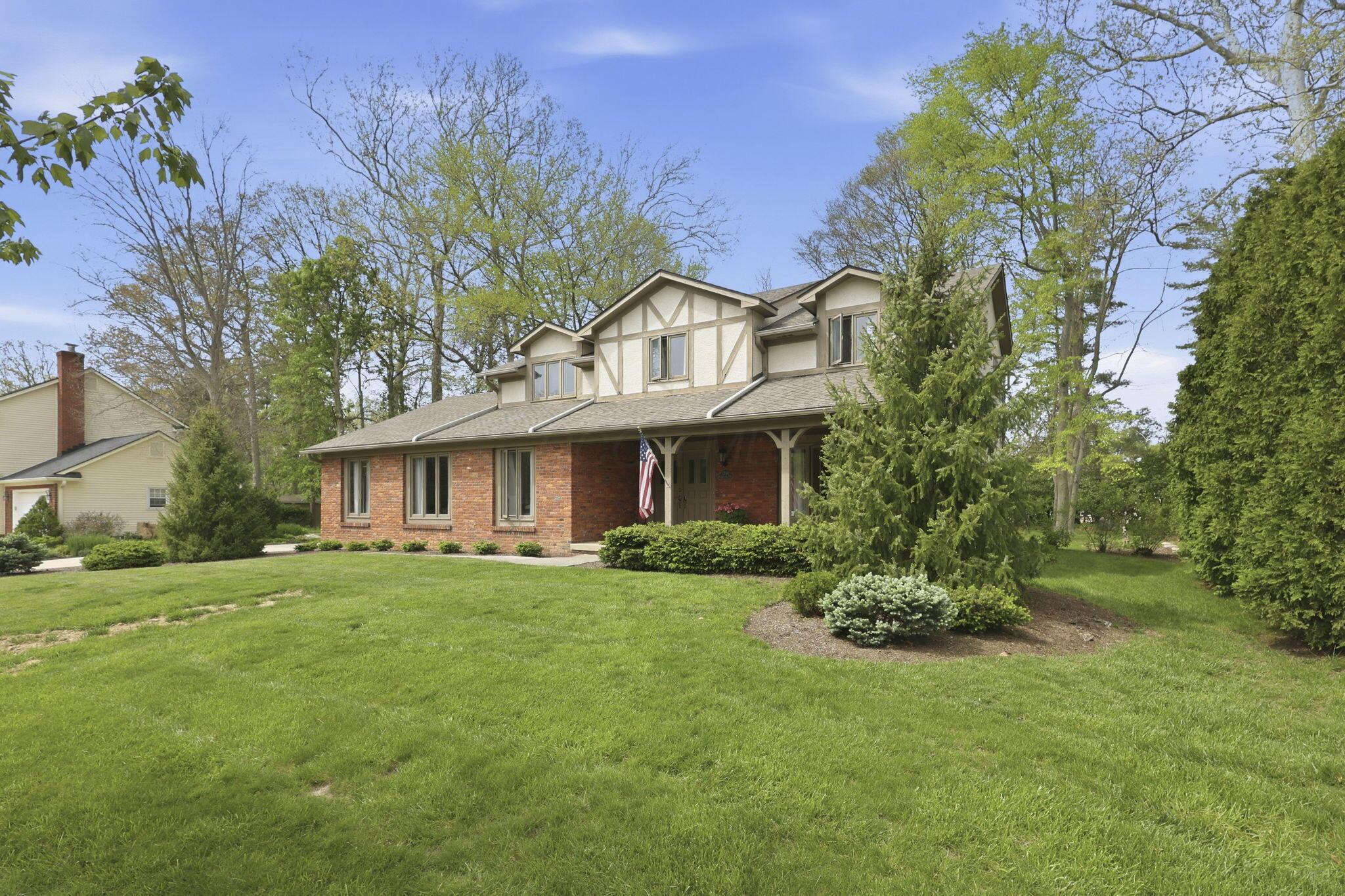 1250 Briarmeadow Drive