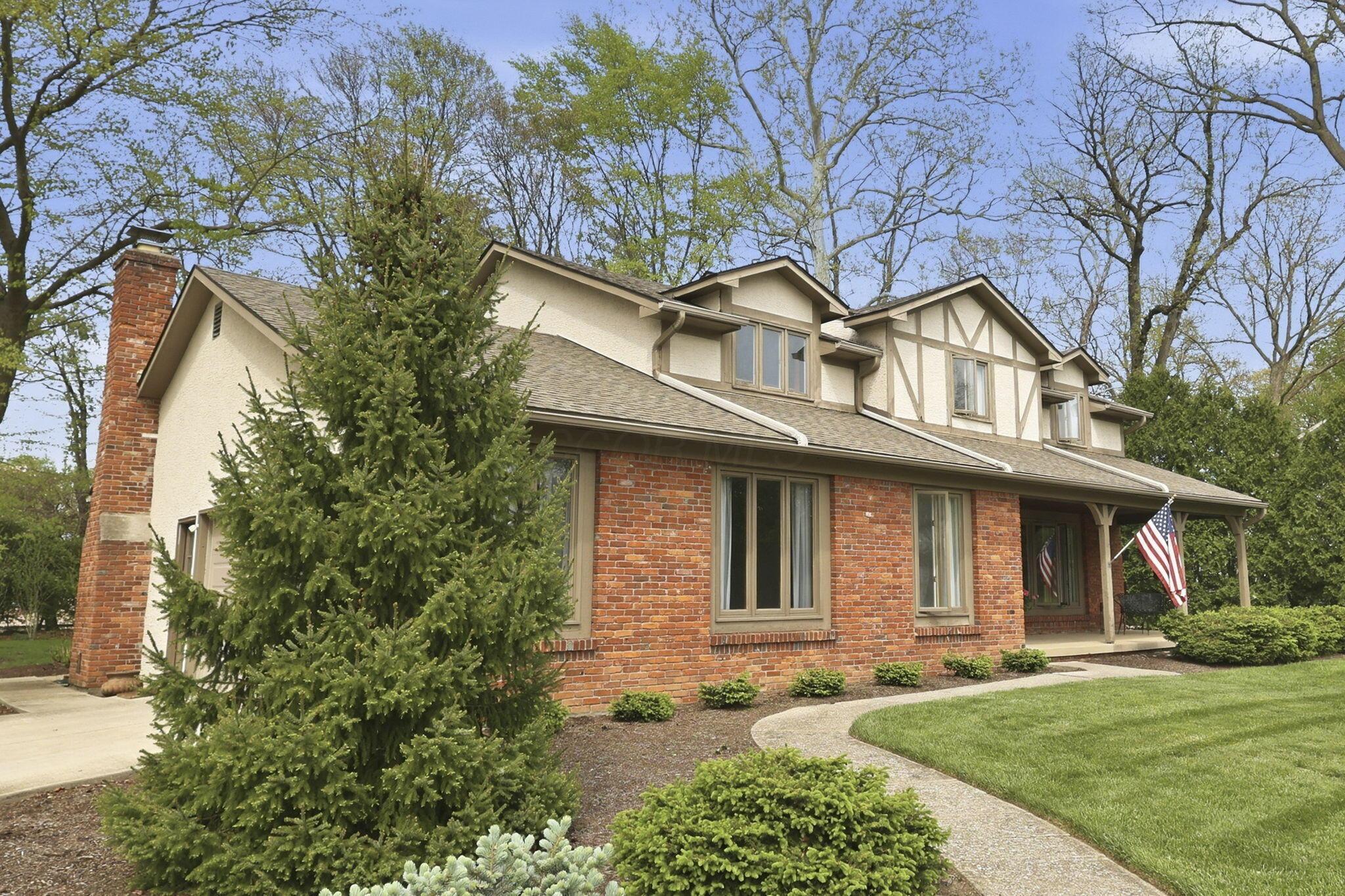 1250 Briarmeadow Drive