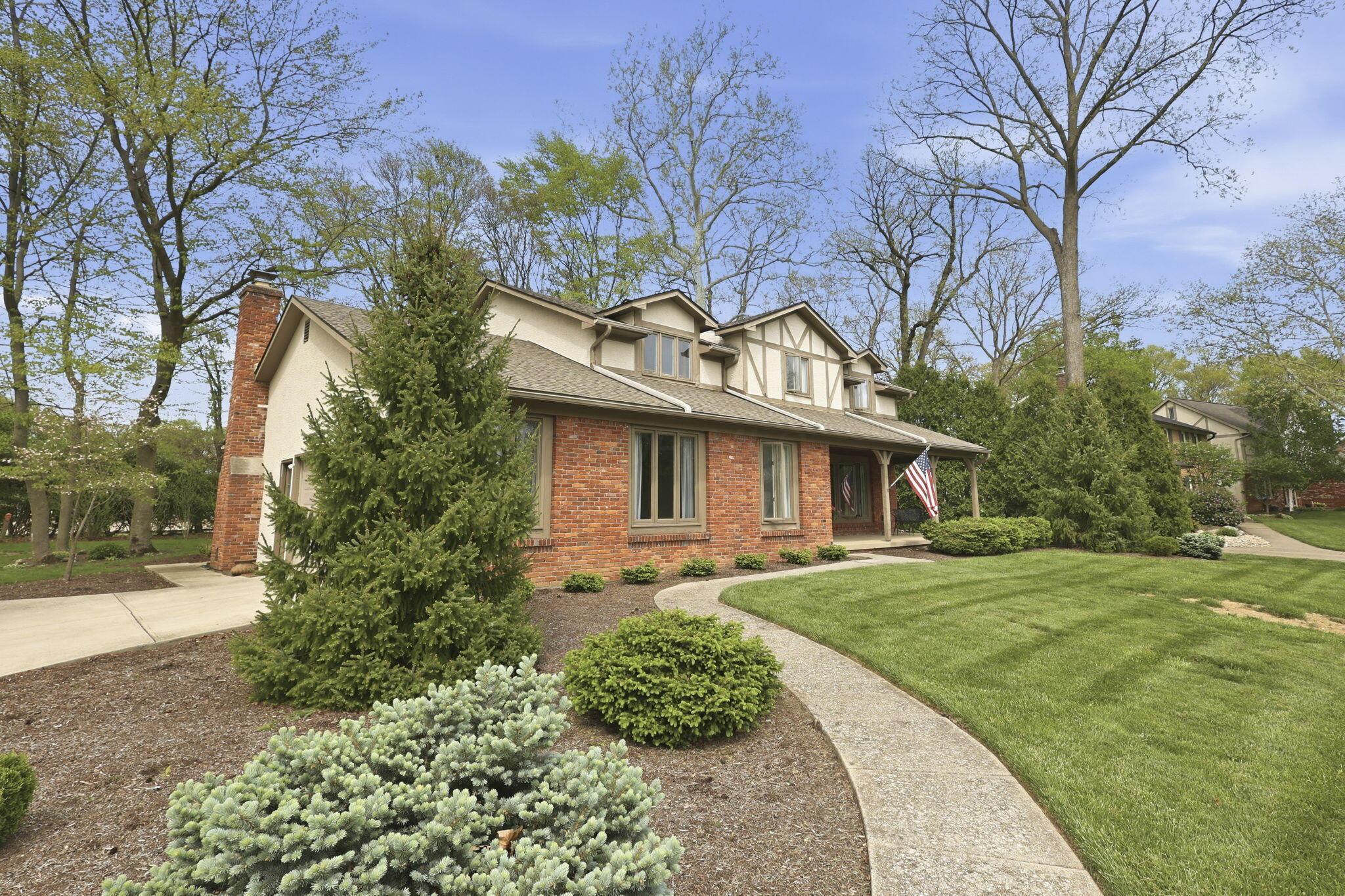 1250 Briarmeadow Drive