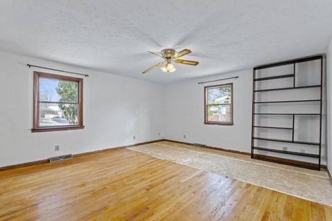 Tiny photo for 27 Tanglewood Drive, Delaware, OH 43015 (MLS # 225045480)