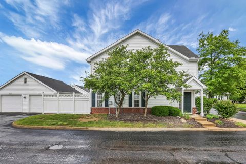 Photo of 6323 Lakeview Drive W 5 #5, Grove City, OH 43123 (MLS # 226014308)