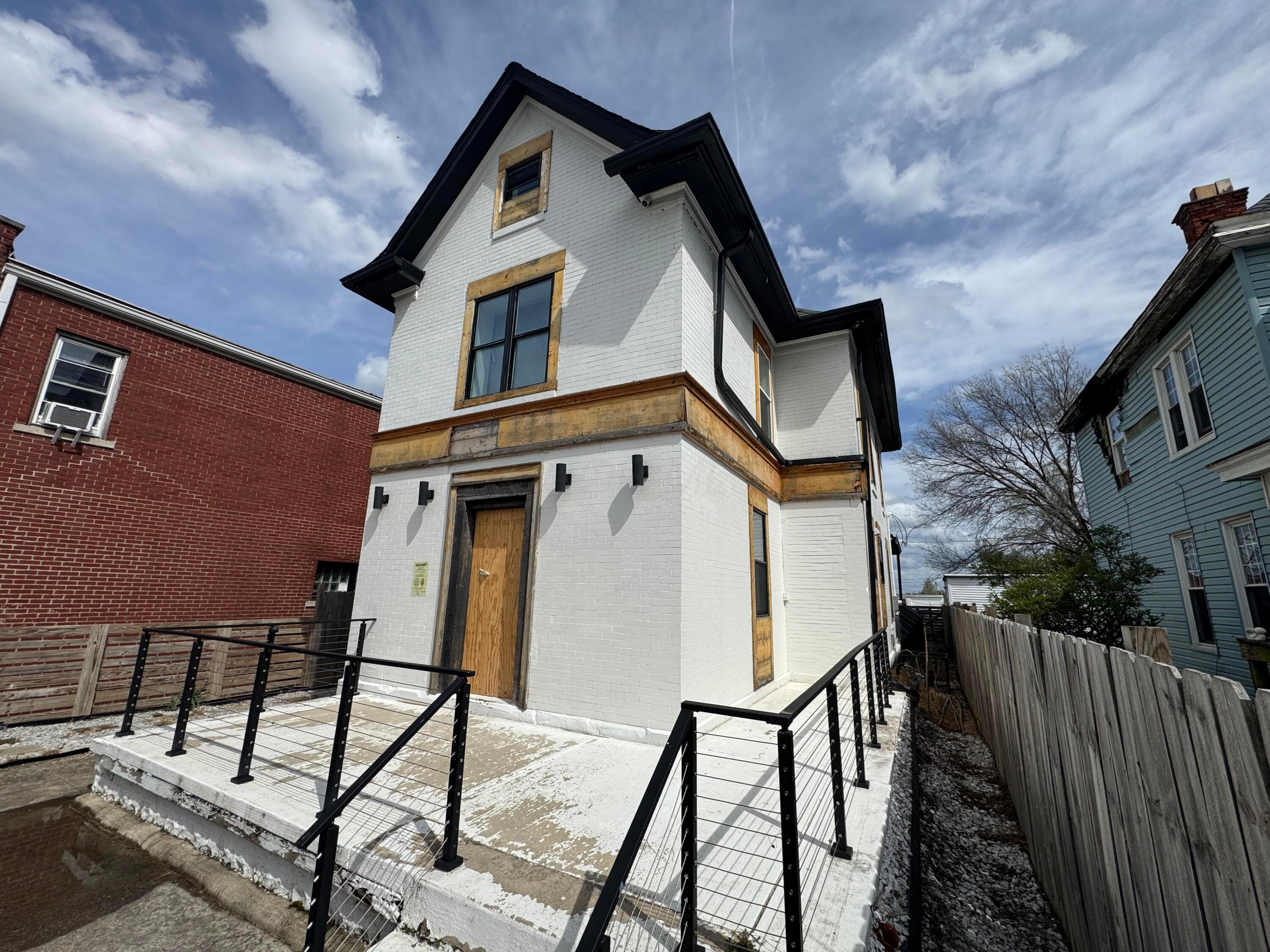 856 Ellsworth Avenue