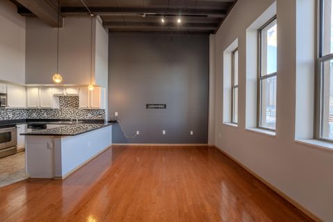 Photo of 110 N 3rd Street 606 #606, Columbus, OH 43215 (MLS # 225037828)