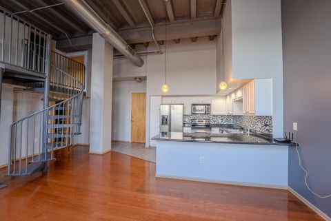 Photo of 110 N 3rd Street 606 #606, Columbus, OH 43215 (MLS # 225037828)