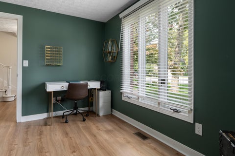 Tiny photo for 317 Wheaton Court, Columbus, OH 43235 (MLS # 226036186)