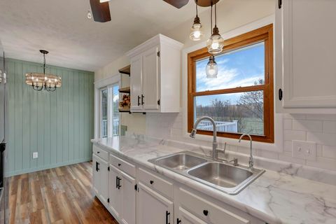 Tiny photo for 1825 Zimmer Street, Lancaster, OH 43130 (MLS # 226007348)