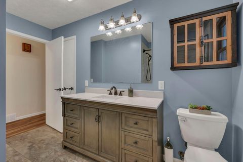 Tiny photo for 1825 Zimmer Street, Lancaster, OH 43130 (MLS # 226007348)