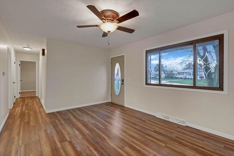 Tiny photo for 1825 Zimmer Street, Lancaster, OH 43130 (MLS # 226007348)