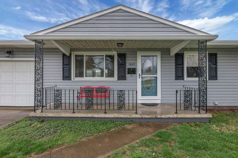 Tiny photo for 1825 Zimmer Street, Lancaster, OH 43130 (MLS # 226007348)