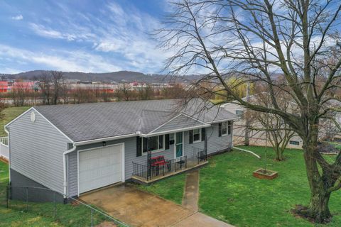 Tiny photo for 1825 Zimmer Street, Lancaster, OH 43130 (MLS # 226007348)