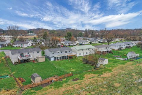 Tiny photo for 1825 Zimmer Street, Lancaster, OH 43130 (MLS # 226007348)