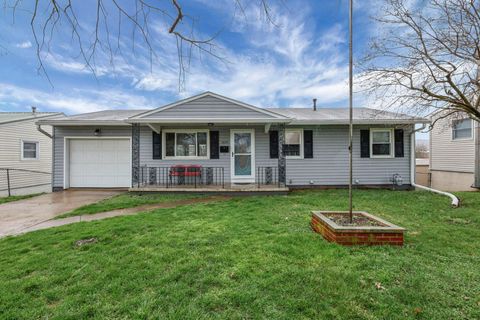 Photo of 1825 Zimmer Street, Lancaster, OH 43130 (MLS # 226007348)