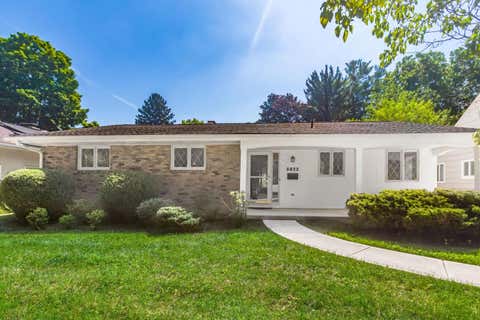 Photo of 5822 Falmouth Court, Columbus, OH 43085 (MLS # 226024919)