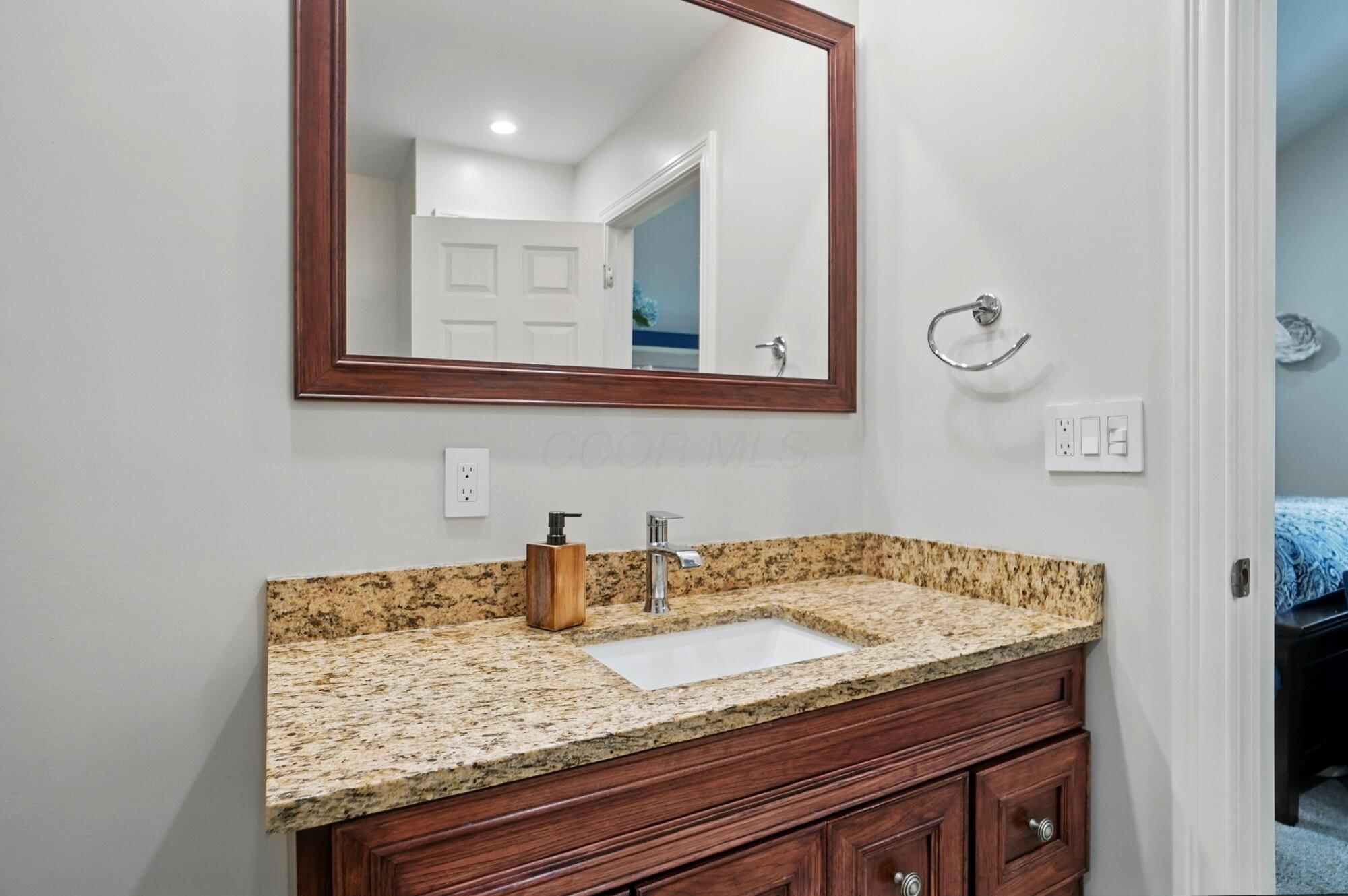 5336 Rocky Creek Drive, Grove City, Ohio image 21