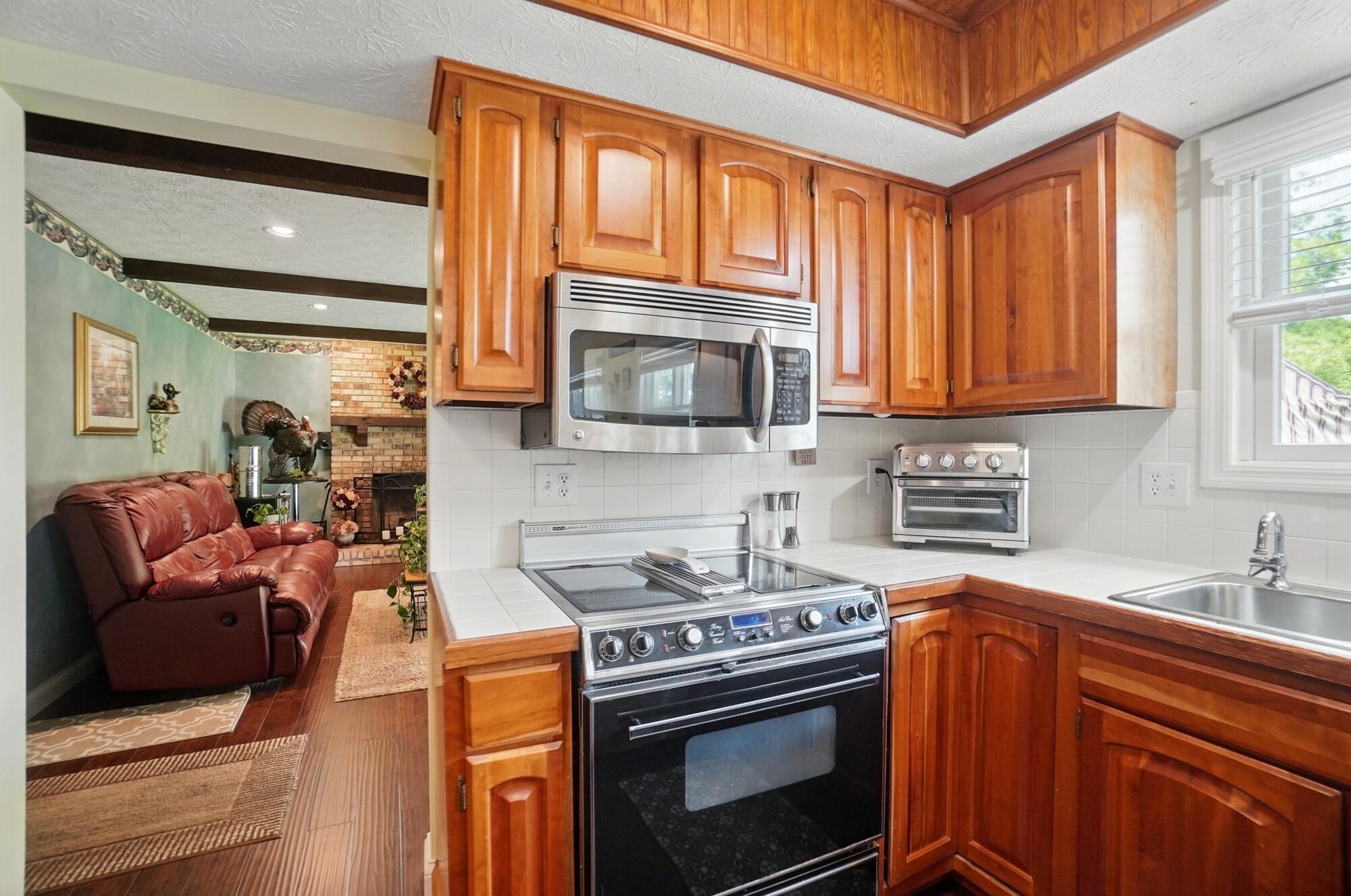 5336 Rocky Creek Drive, Grove City, Ohio image 12