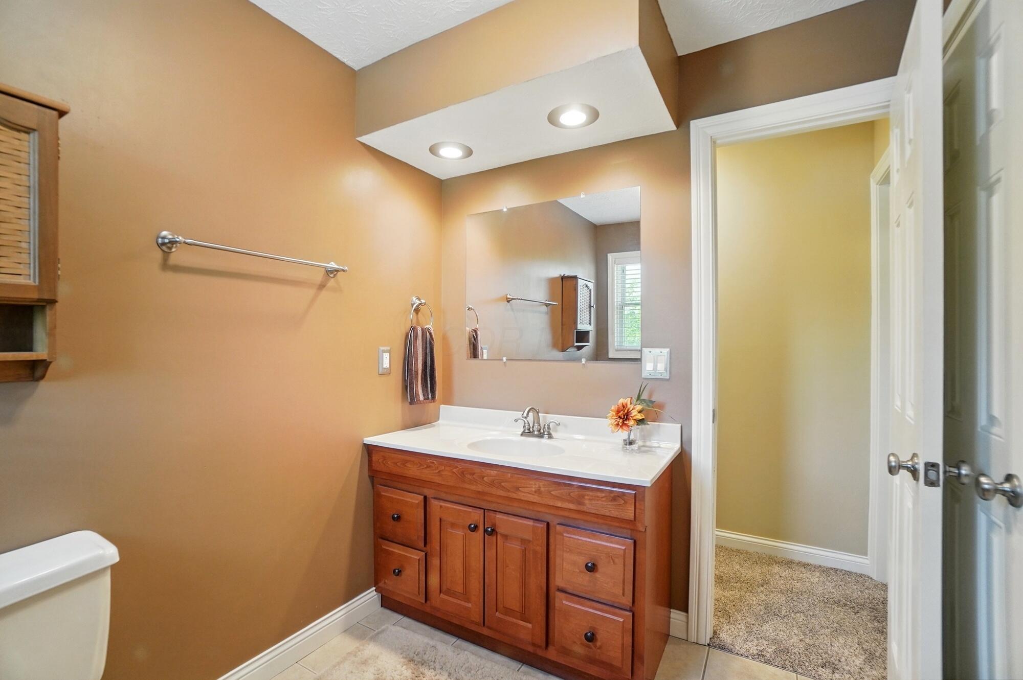 5336 Rocky Creek Drive, Grove City, Ohio image 31