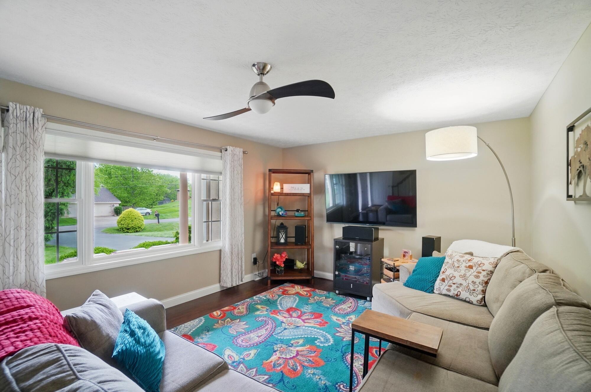 5336 Rocky Creek Drive, Grove City, Ohio image 5