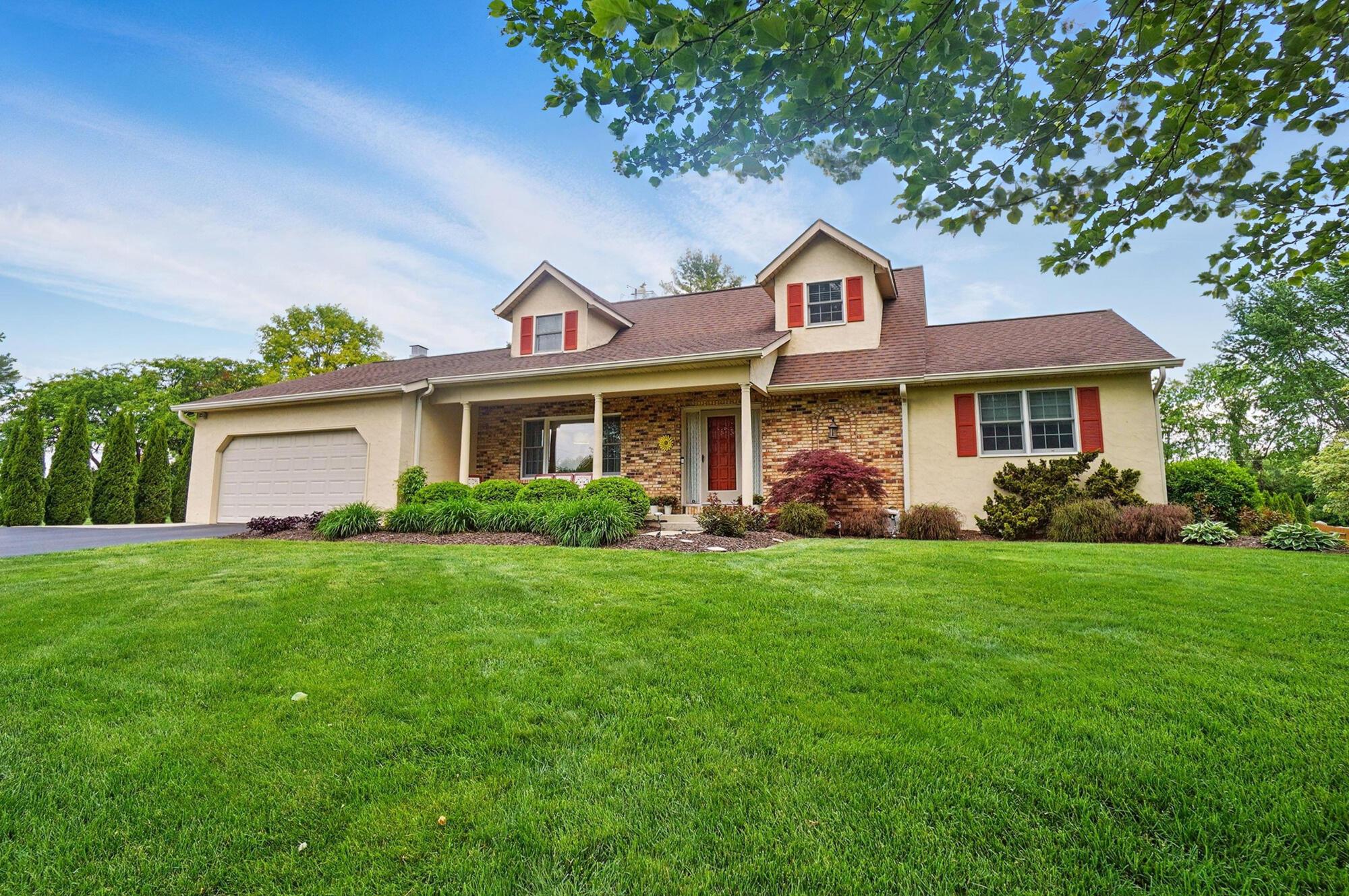 5336 Rocky Creek Drive, Grove City, Ohio image 1