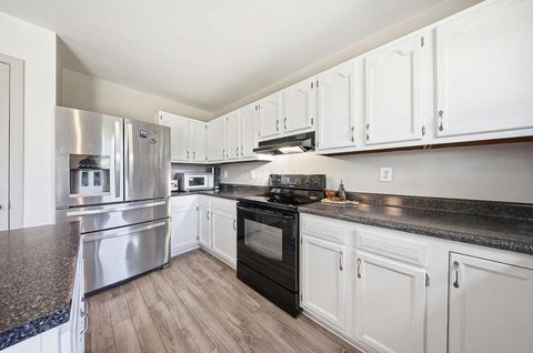 Tiny photo for 6381 Ewen Circle, Grove City, OH 43123 (MLS # 226014241)