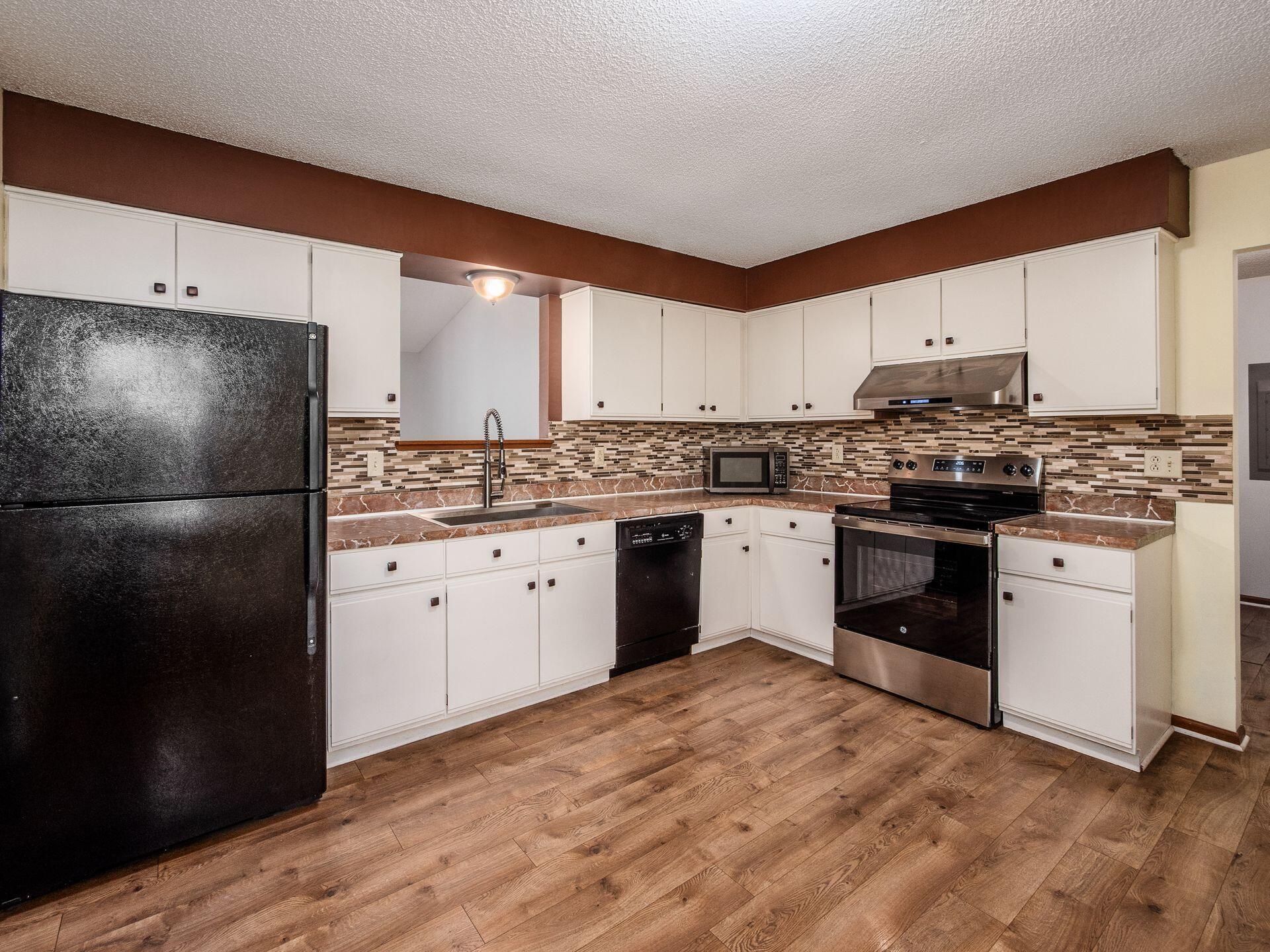 5787 Nike Drive, Hilliard, Ohio image 4