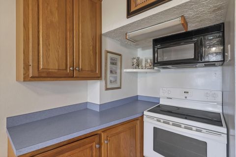 Tiny photo for 1417 Brown Road, Columbus, OH 43223 (MLS # 225045169)