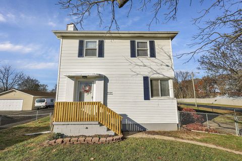 Tiny photo for 1417 Brown Road, Columbus, OH 43223 (MLS # 225045169)