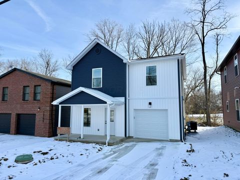 Photo of 13184 Oak Road NE, Thornville, OH 43076 (MLS # 226000252)