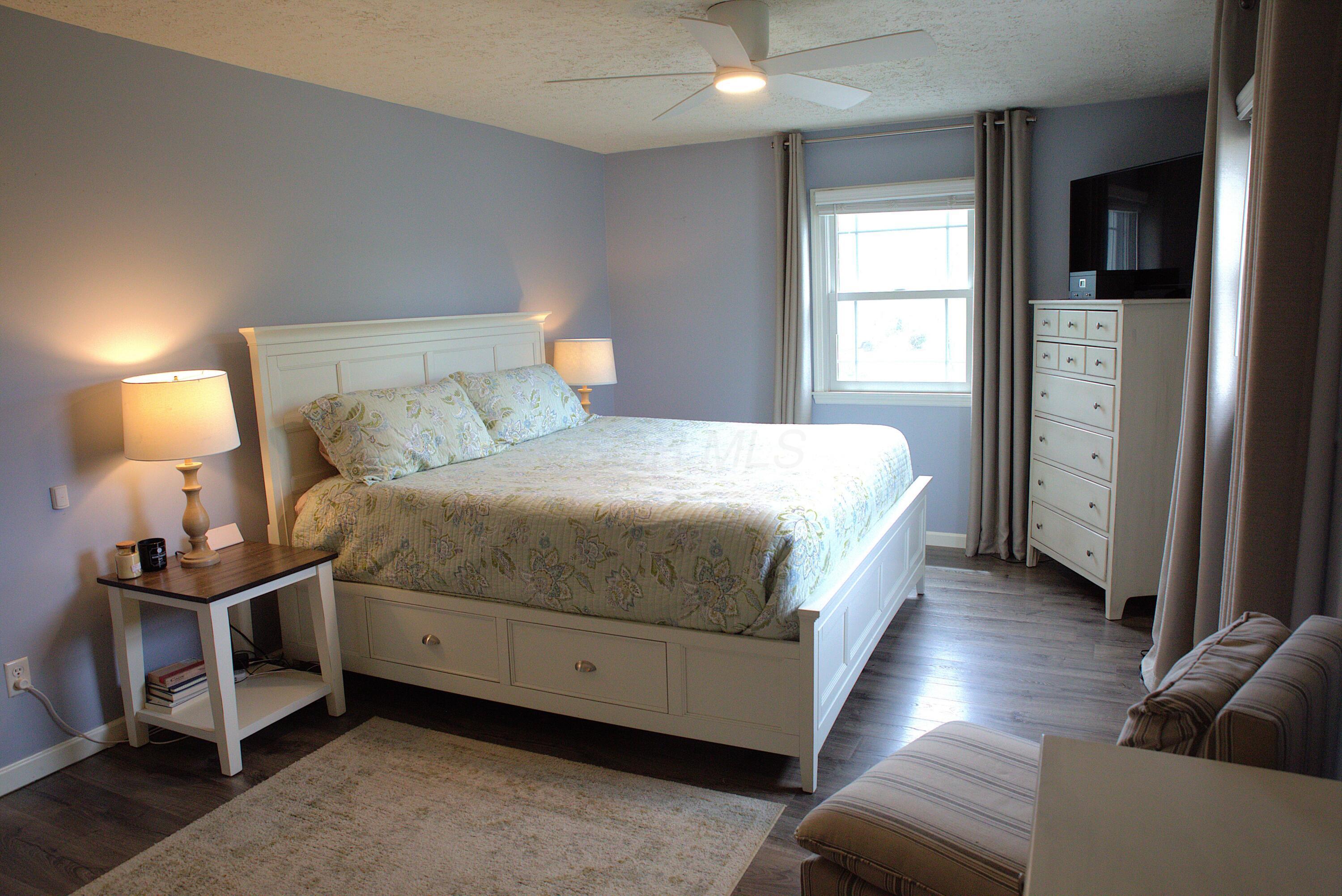 1782 Hawthorne Parkway, Grove City, Ohio image 20