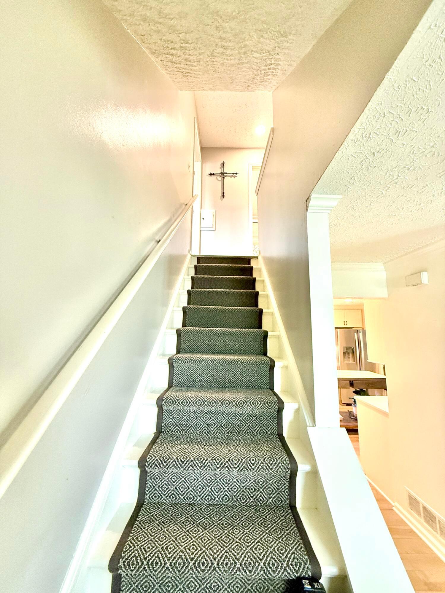 1782 Hawthorne Parkway, Grove City, Ohio image 19
