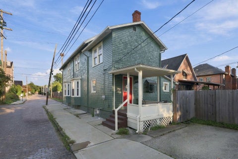 Tiny photo for 581 Lathrop Street, Columbus, OH 43206 (MLS # 226036672)