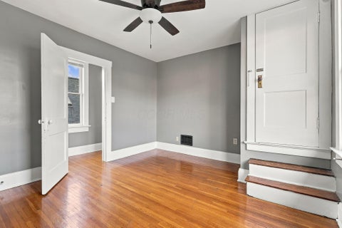 Tiny photo for 581 Lathrop Street, Columbus, OH 43206 (MLS # 226036672)