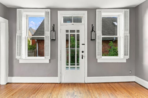 Tiny photo for 581 Lathrop Street, Columbus, OH 43206 (MLS # 226036672)