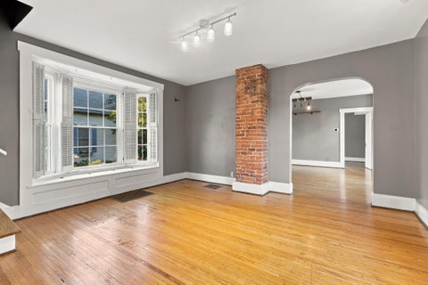 Tiny photo for 581 Lathrop Street, Columbus, OH 43206 (MLS # 226036672)