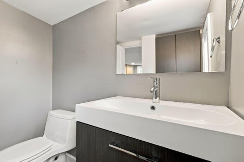 Tiny photo for 581 Lathrop Street, Columbus, OH 43206 (MLS # 226036672)