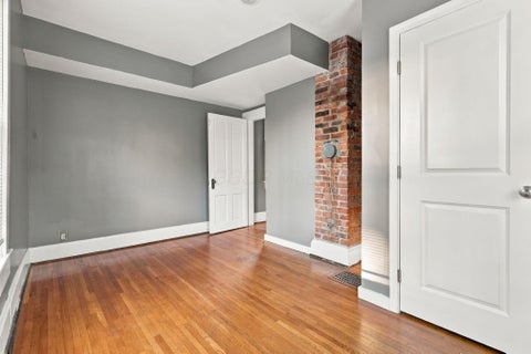 Tiny photo for 581 Lathrop Street, Columbus, OH 43206 (MLS # 226036672)
