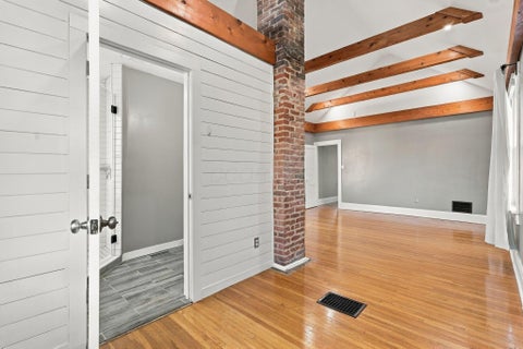 Tiny photo for 581 Lathrop Street, Columbus, OH 43206 (MLS # 226036672)