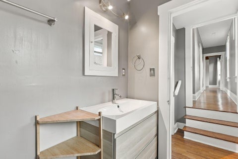 Tiny photo for 581 Lathrop Street, Columbus, OH 43206 (MLS # 226036672)