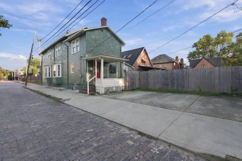 Tiny photo for 581 Lathrop Street, Columbus, OH 43206 (MLS # 226036672)
