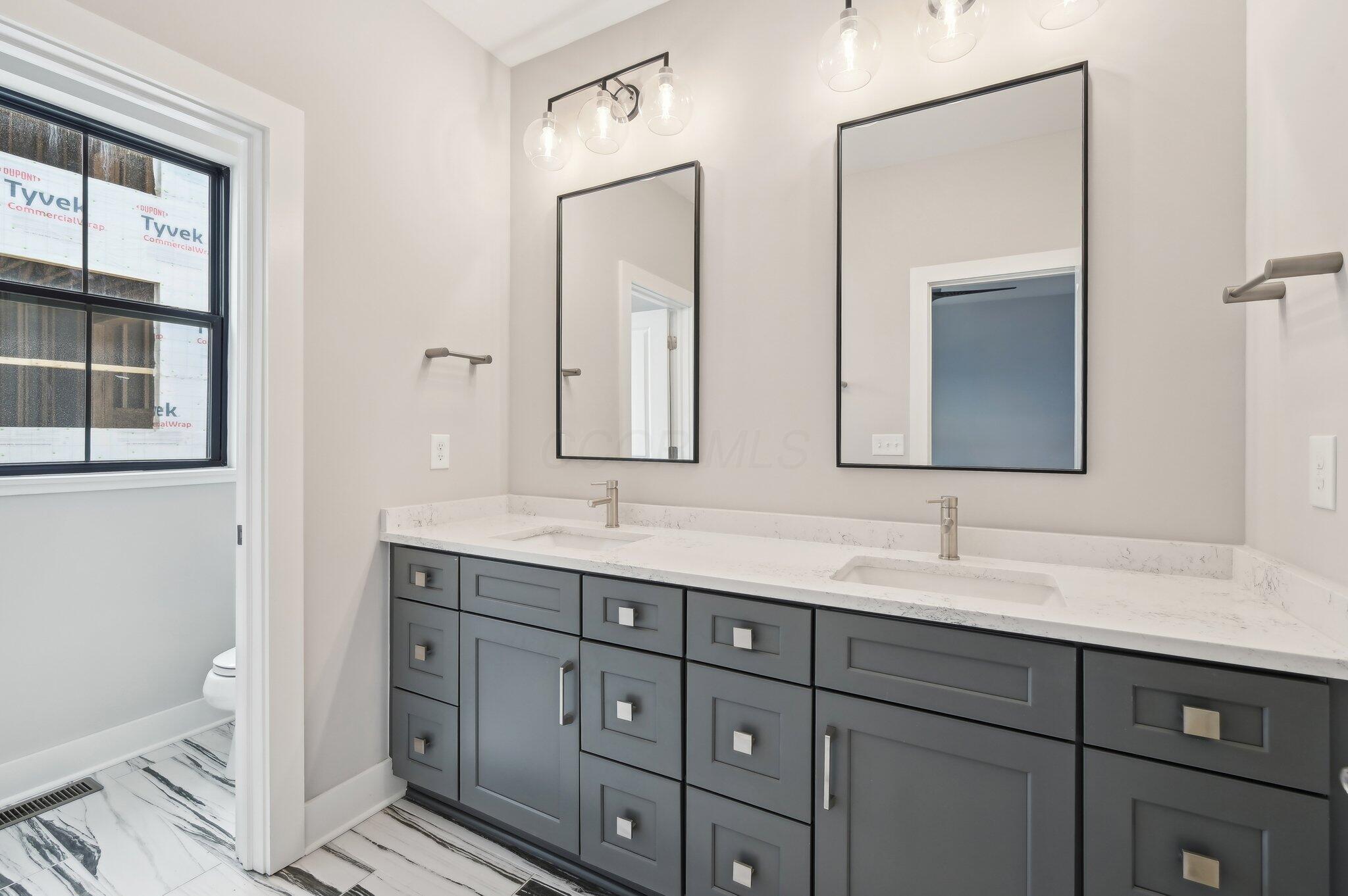 2250 Quarry Trails Drive, Columbus, Ohio image 18