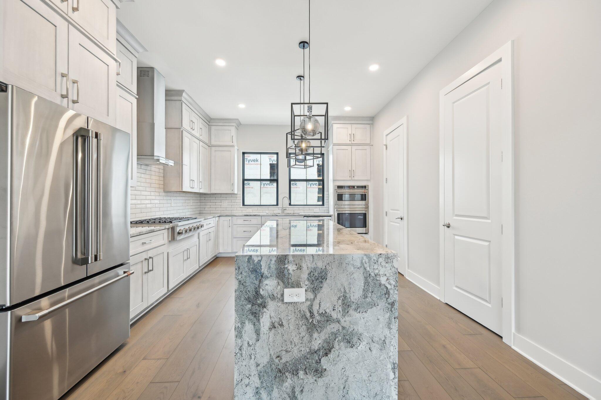 2250 Quarry Trails Drive, Columbus, Ohio image 5
