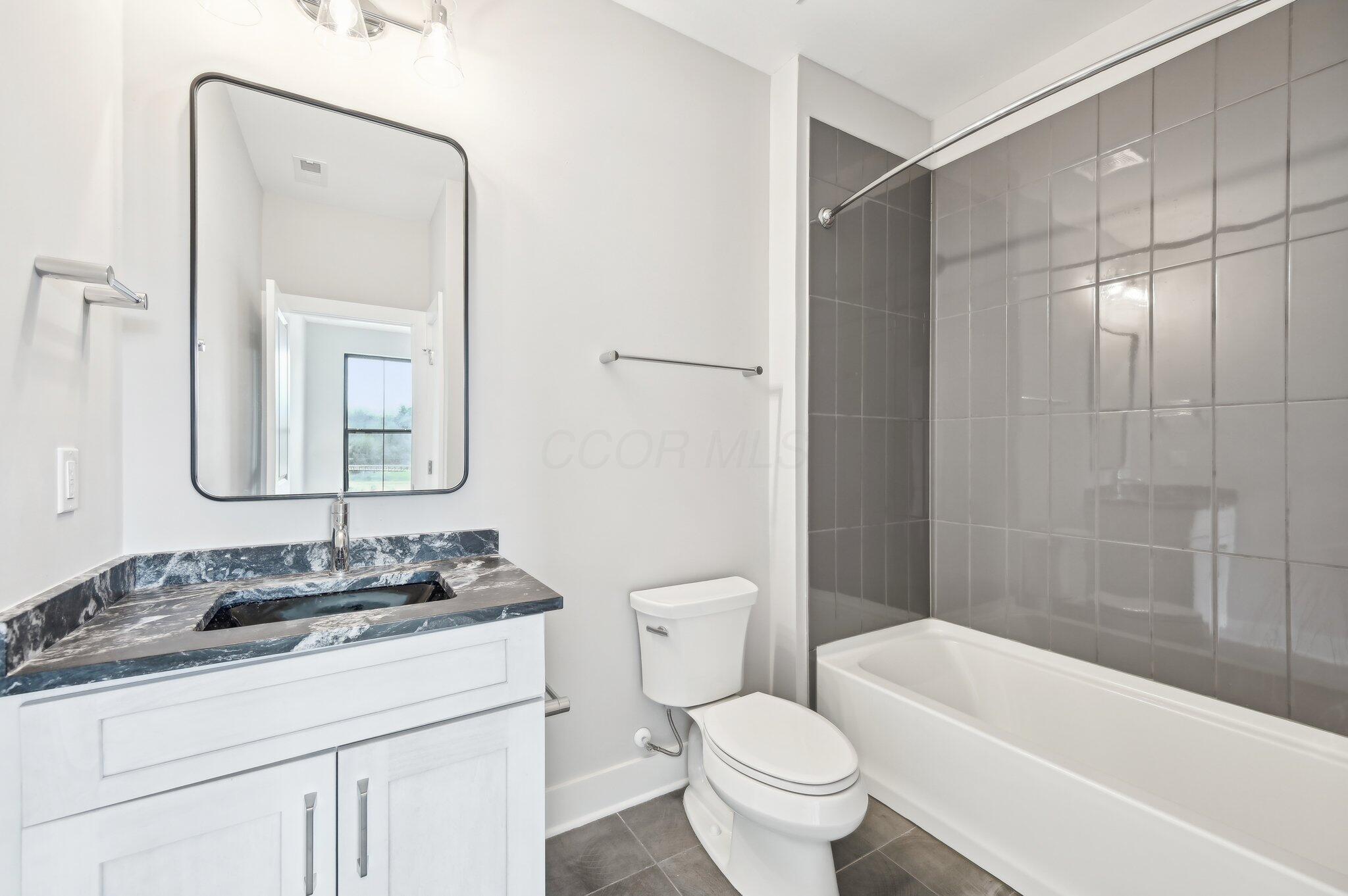 2250 Quarry Trails Drive, Columbus, Ohio image 14
