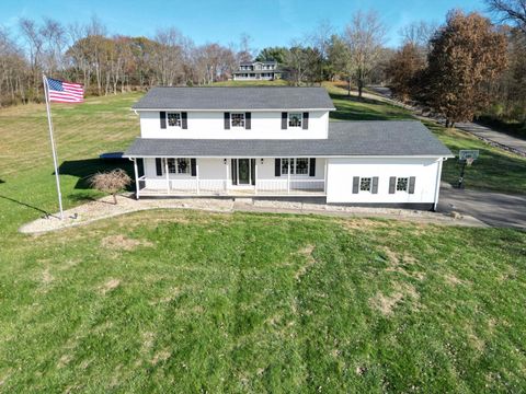Photo of 5525 Boggs Road, Zanesville, OH 43701 (MLS # 225043206)